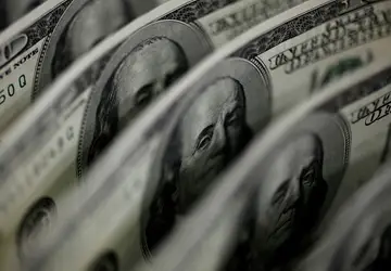Dólar cai para R$ 5,14 com entrada de fluxos no país